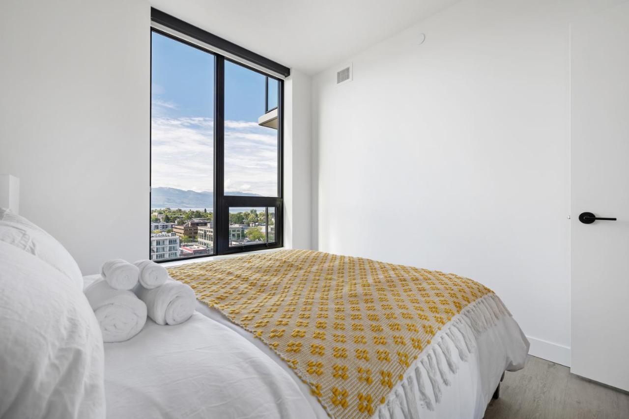 Brand New Luxury Downtown Near The Beach #13 ケロウナ エクステリア 写真